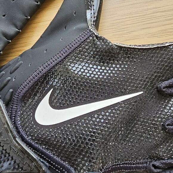 Nike Vapor Jet Football Gloves Size S Black White Receiver Texturized Rubber New - Picture 14 of 15
